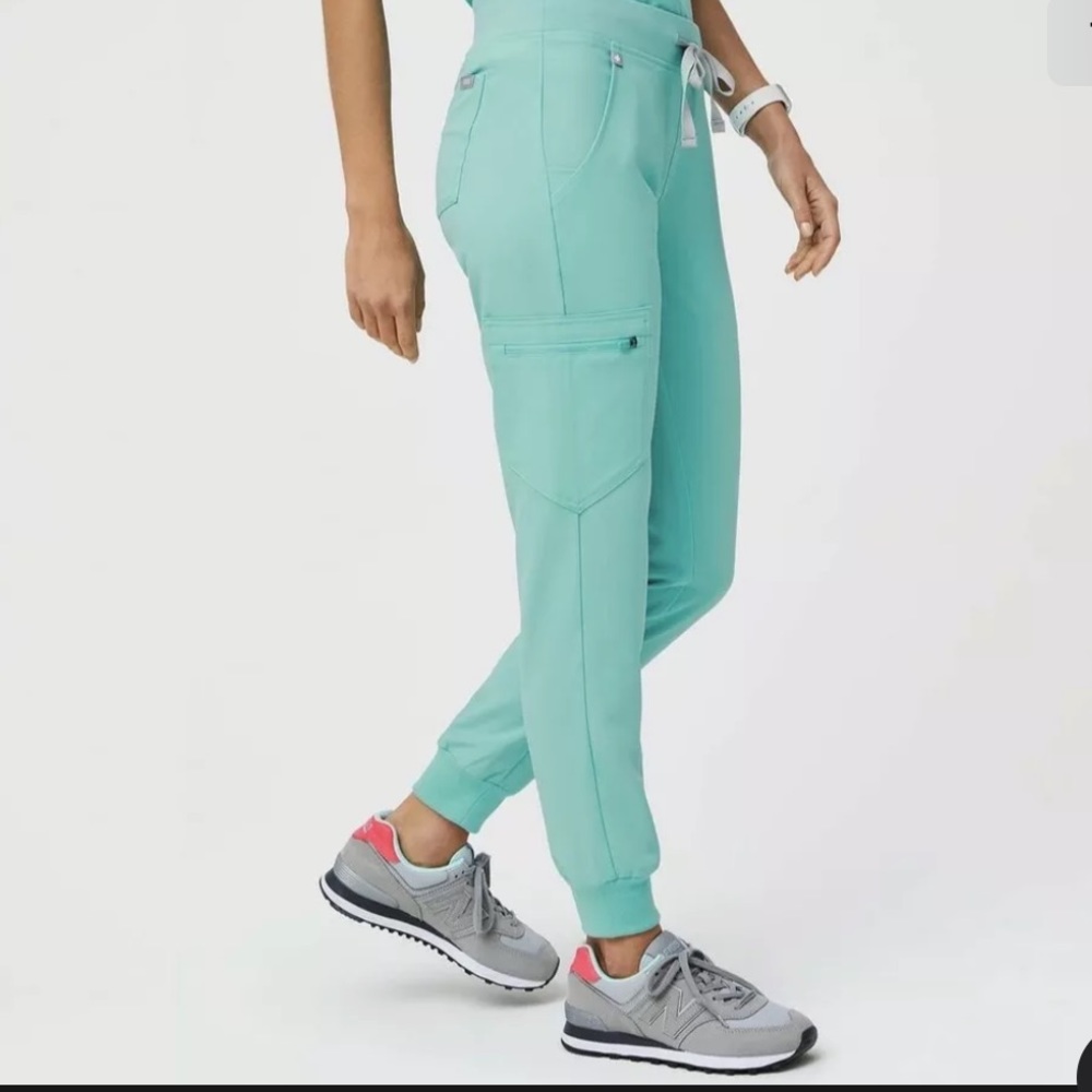 Figs scrubs